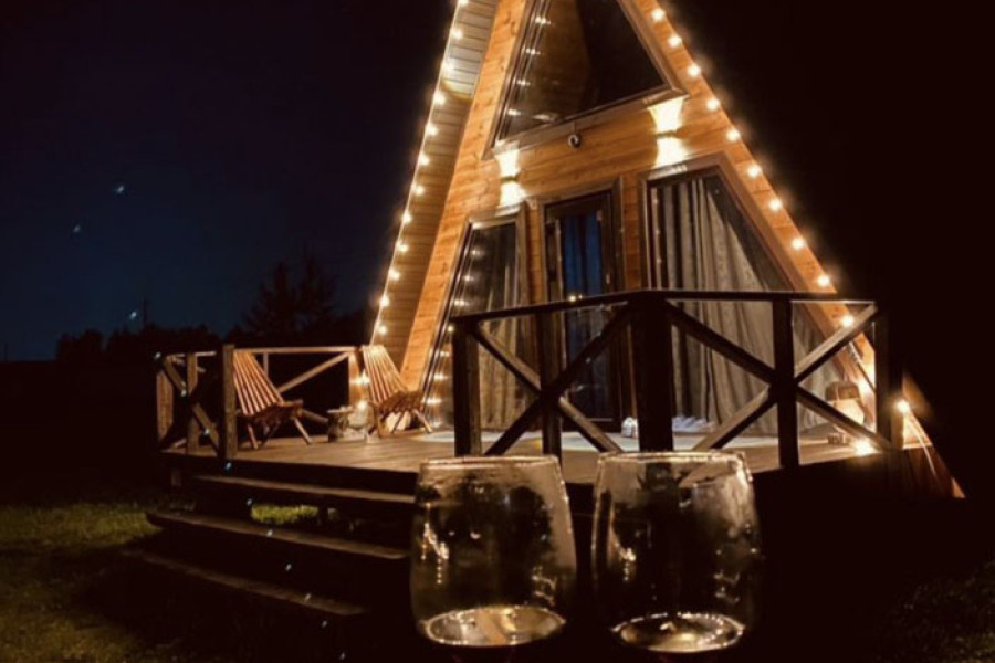 Дом–шалаш с панорамными окнами - 703978758