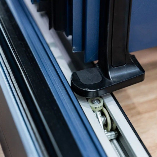 Складная дверь–гармошка Alumark с фурнитурой Roto Patio Fold - 1586129563