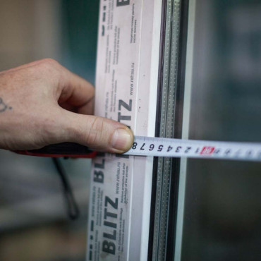 Почему дует из пластиковых окон? - 2052652942