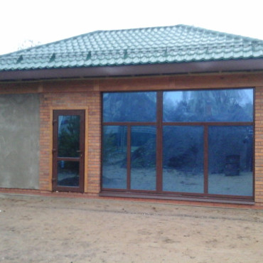 Остекление зимней террасы. Тонирующая пленка темно-синего цвета - 2054726138